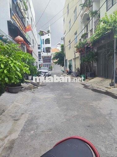 NHÀ 3 LẦU 5PN 4WC FULL NỘI THẤT NGAY NGÃ TƯ HIỆP BÌNH PHƯỚC 15 TRIỆU