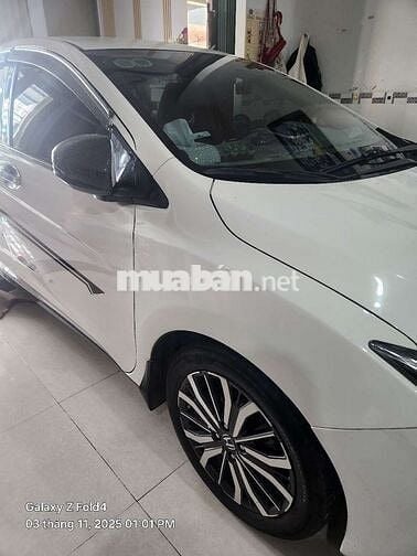 Honda City Top 2018 màu trắng, dưới 60.000 km