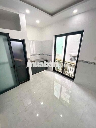 STUDIO BAN CÔNG SIÊU THOÁNG GIÁ RẺ