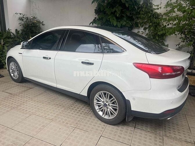 BÁN GẤP FOCUS 2018 Titanium Trắng 16 vạn lên 7c