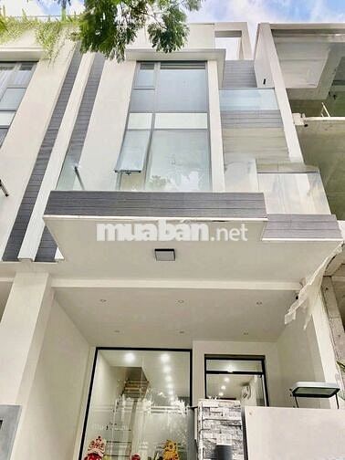 SIÊU PHẨM SÀN SUỐT - MT Sư Vạn Hạnh ,p12, q10 - 4 Sàn trống suốt 45tr