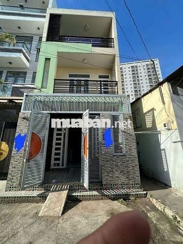 🧣Cần Bán nhà 1trệt 2lầu 3pn 3wc 1bếp Sổ Hồng hoàn công