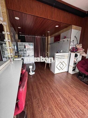 cần sang mbkd 15tr (đang thuê 8tr/th)