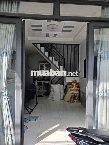 Nhà bán hẻm 271 Lê Văn Lương hẻm cao nhà đẹp có ban công rộng