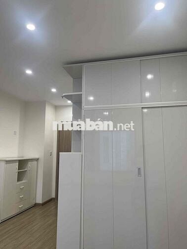 Cho thuê căn studio 32m2, phân khu The miami