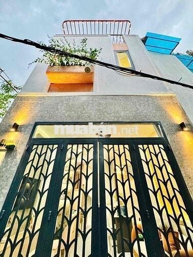 SIÊU PHẨM - XVNT GẦN HÀNG XANH - KHU D - LÀNG ĐẠI HỌC