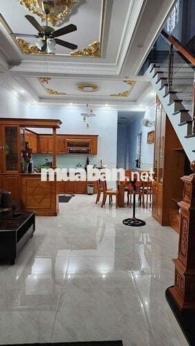 BÁN NHÀ 3PN 2WC 178M NGANG 8M MỚI XÂY TRONG KDC ĐUONG XE HƠI 5M