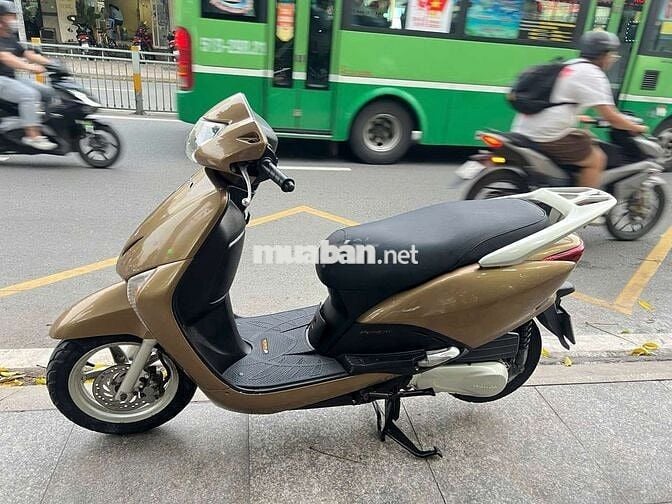 Honda lead Fi 2012 mới 90% biển số thành phố