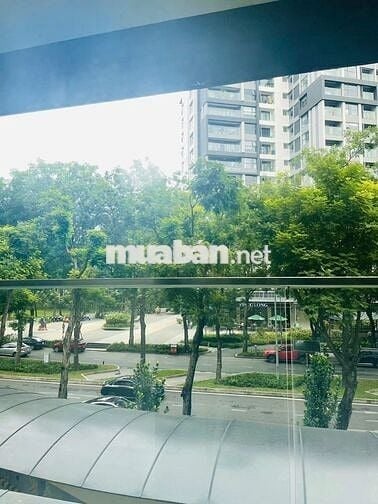 Bán căn Sky Villa 4PN Full NT   tầng 2 -  Celadon city