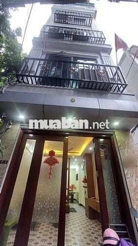 Bán nhà Ngọc Thuỵ, ngay vườn hoa đầu cầu Long Biên,50m 5 tầng, 8,45 tỷ