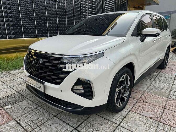 xe gia đình hyundai custin cao cap 2023