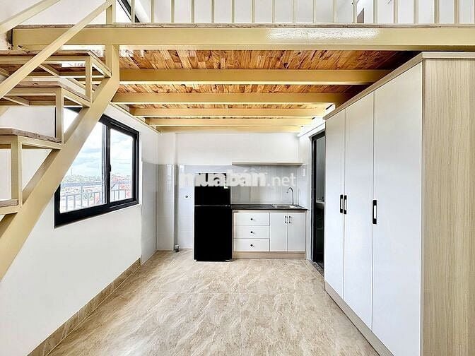 PHÒNG CÓ GÁC CỬA SỔ SIÊU THOÁNG GẦN ĐH VĂN HIẾN GIÁP Q.10 CÓ THANG MÁY