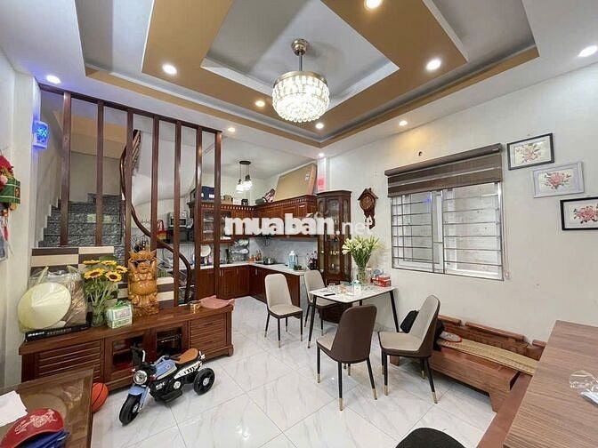 Nhà 5 Tầng Cổ Linh Thạch Bàn – Ô Tô Vào Gần Ngõ Cực Nông – Nhỉnh 5 tỷ