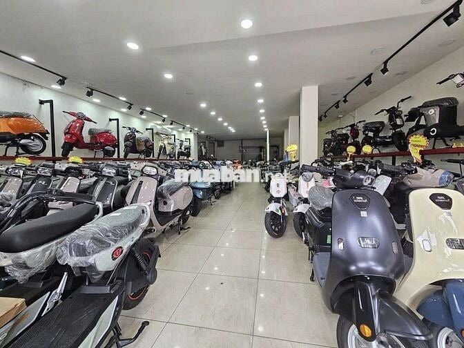 Nhà cho thuê mặt tiền đường Nguyễn thái sơn 8x15m trống suốt