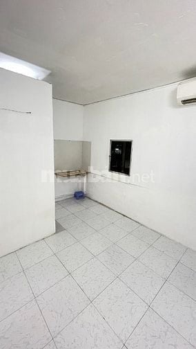 Phòng đẹp giá tốt ngay SB Tân Sơn Nhất - 21/1 Trường Sơn Q. Tân Bình