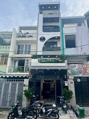 Nhà 5 tầng mới đẹp thang máy full nội thất vô ở liền