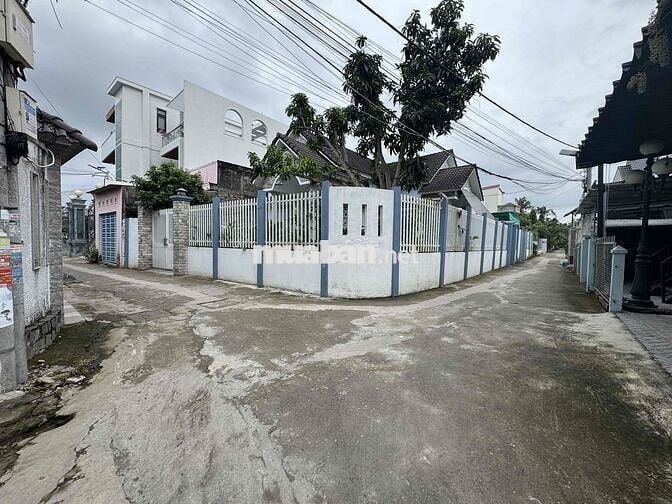 NỀN GỌN NHỎ XINH CẤT NHÀ LUNG LINH TRUNG TÂM Phường 4 cũ