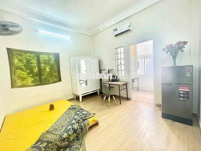 Studio Ban Công Tách Bếp - Full Nội Thất Gần IUH, VLU
