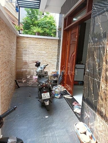 Bán nhà 38m2x 5 tầng ,phố Nguyễn Văn Cừ ,Giá 7,6 tỷ.