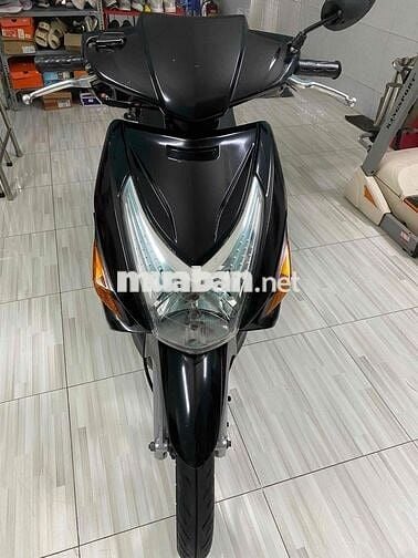 xe Click đen máy thái