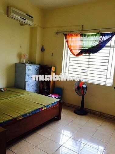 Nhà cấp 4, 2 mặt tiền bờ kè 7mx30,2 phòng ngủ xe tải đậu ngay cổng nhà