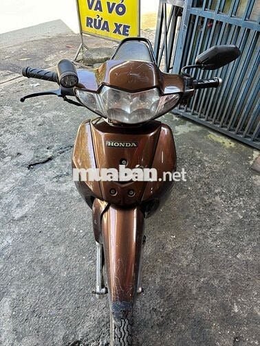 Nhà dư xe cần bán xe 9 chủ