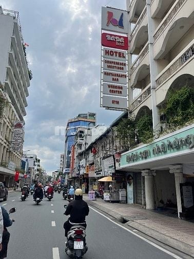 Chính chủ BÁN NHÀ MẶT TIỀN TRẦN HƯNG ĐẠO – QUẬN 5. Giá chỉ 220tr/m2