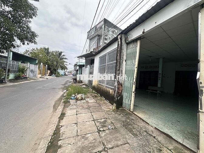 Bán nhà mặt tiền Nguyễn Trọng Thế gần ngã 3 Công An Hậu Nghĩa