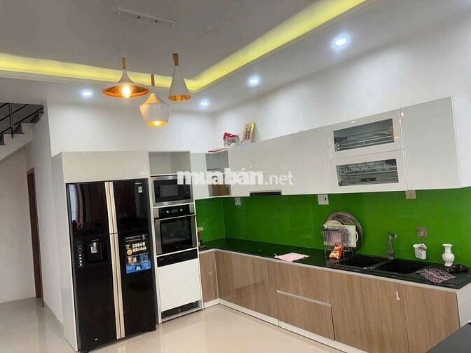 Cần bán gấp biệt thự trung tâm thành phố Quảng Ngãi