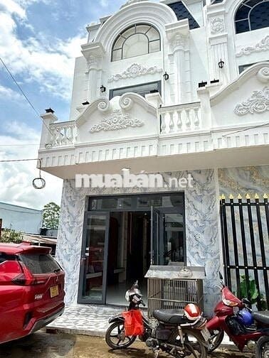 Ngà sổ riêng đã hoàn công, hỗ trợ vay 60%