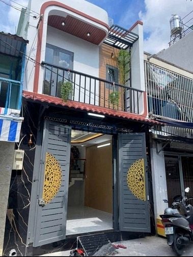 Bán gấp nhà Lý Chính Thắng Q3, 56m² ,1 trệt 1 lầu, 3PN 2WC, giá 2,2 tỷ