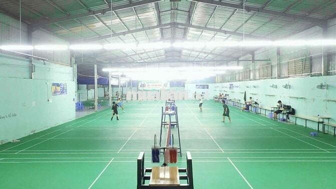 xưởng mặt tiền kinh doanh show room, ngang 16 m