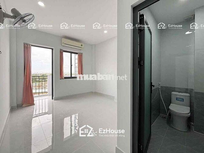 Ngay đường Dương quảng Hàm phòng mới xây có thang máy + máy lạnh mới