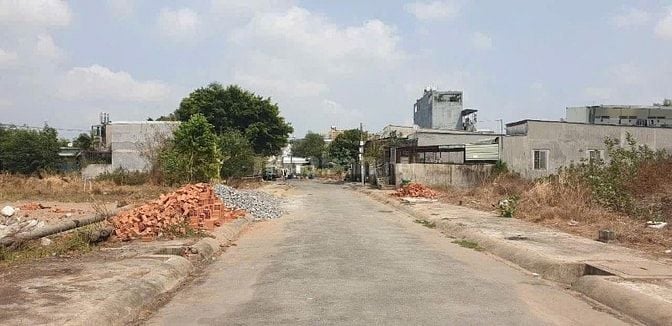 Bán Lô đất 93.1m2 ngang lớn 5m, vuông vức sạch đep