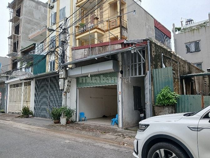 cho thuê nhà nguyên căn dt 100m2