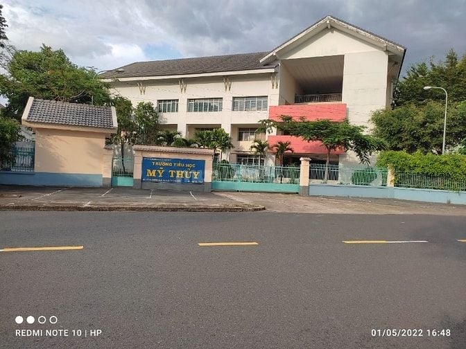 Đất Cát lái Q.2 5x20 sổ đỏ cầm tay 70tr/m đường thông gần trường