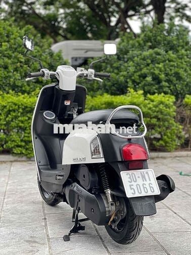 Cuxi 100 fi 2011 màu trắng xe như mới