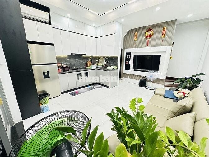 TRẦN THÁI TÔNG – 6 TẦNG – 2 THOÁNG – CHỈ 8.9 TỶ – CẦU GIẤY