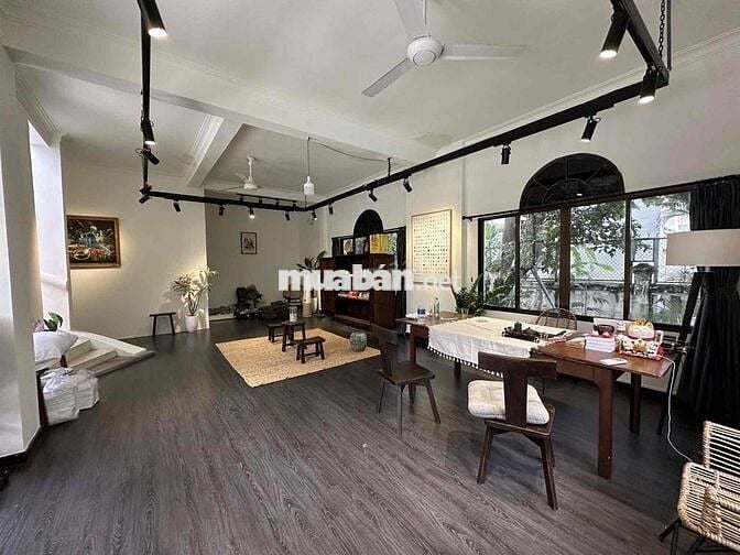 Cho thuê biệt thự Cộng Hoà 10x20 3 tầng 7 phòng ntcc