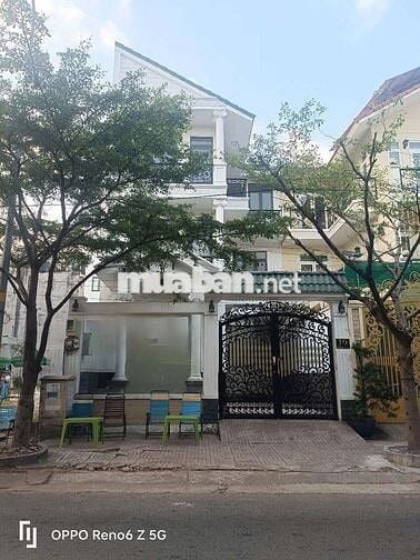 Cho thuê biệt thự giá rẻ 8 x 20 có 6pn 5wc gần siêu thị eon bình tân