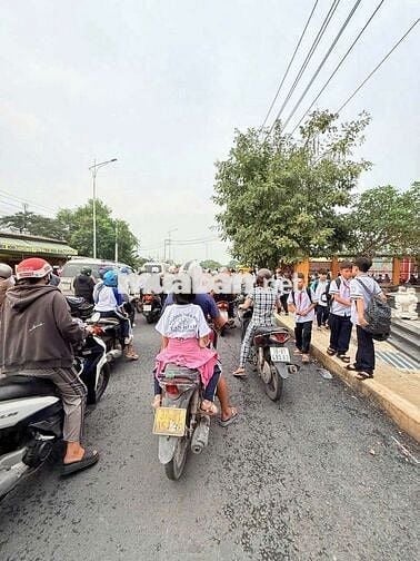 BÁN CĂN NHÀ NGAY CỤM TRƯỜNG HỌC DĨ AN