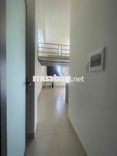 Phòng Ban Công Ngay Công Viên Làng Hoa