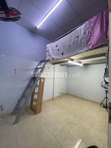 Cho thuê phòng trọ giá 2.5tr, phòng có gác, máy lạnh, Nguyễn V Đậu, BT