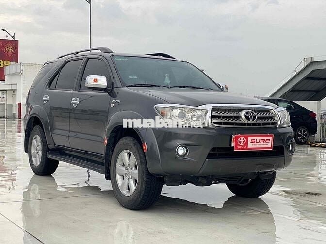 Toyota Fortuner 2009 2.7V 4x4 - 125000 km