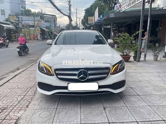 Mercedes E180 2020 siêu lướt 20000 km trắng nt nâu