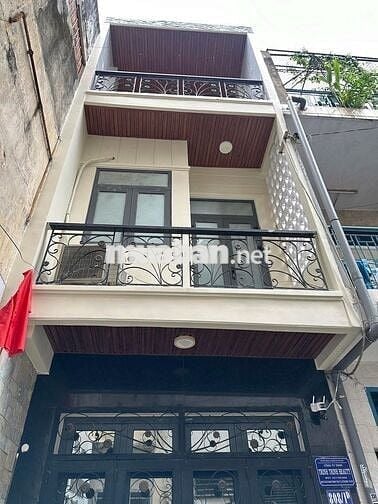 Cho Thuê Nhà Nguyên Căn Cách Mạng Tháng 8