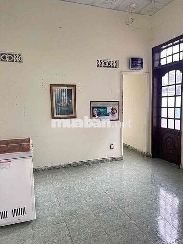 Cho thuê nhà 01 trệt, 01 lầu thoáng mát, sạch sẽ.