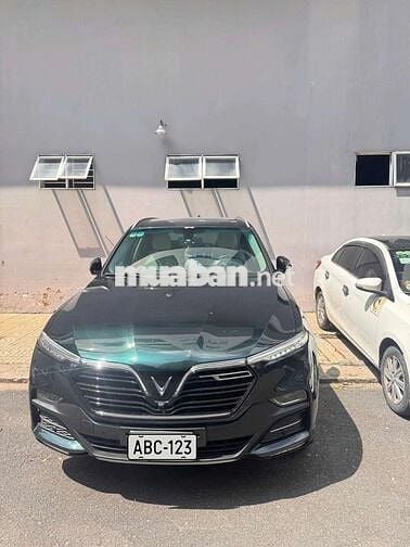 Vinfast Lux SA 2.0 Turbo Premium 2021