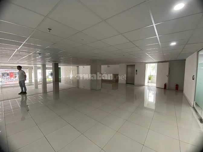 Cho thuê văn phòng đường Núi Thành - 470m2