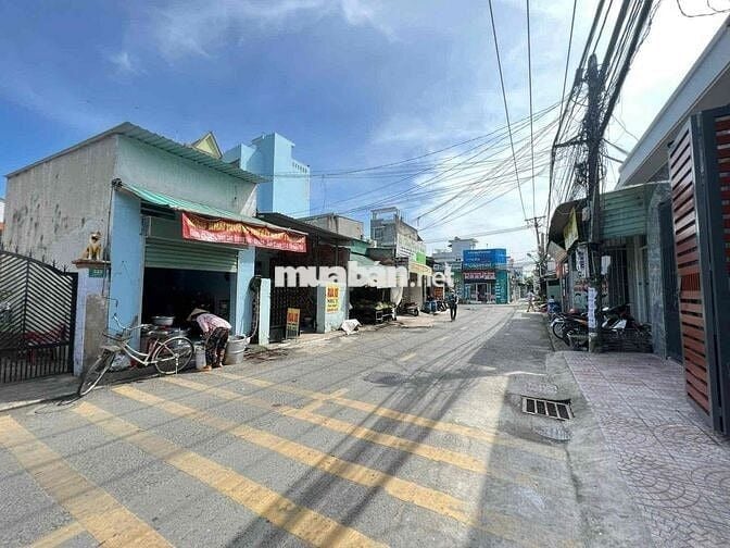 Mặt tiền kinh doanh ngay chợ Xóm Vắng,Phường Dĩ An,TP Dĩ An